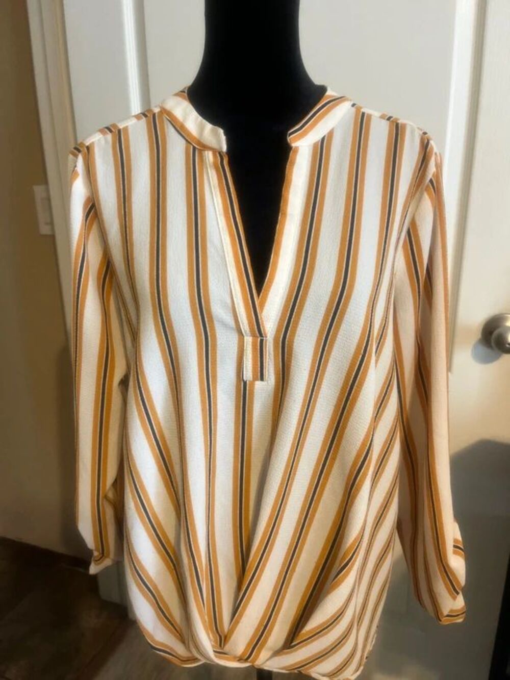 Blouse - Picture 5 of 6